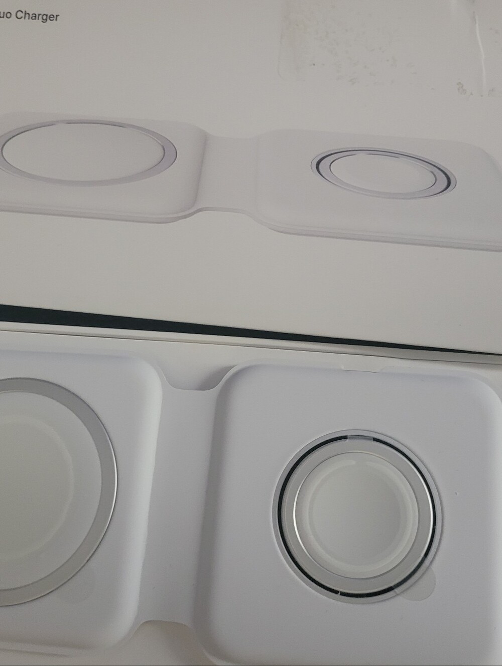 Apple White Dual MagSafe Charger